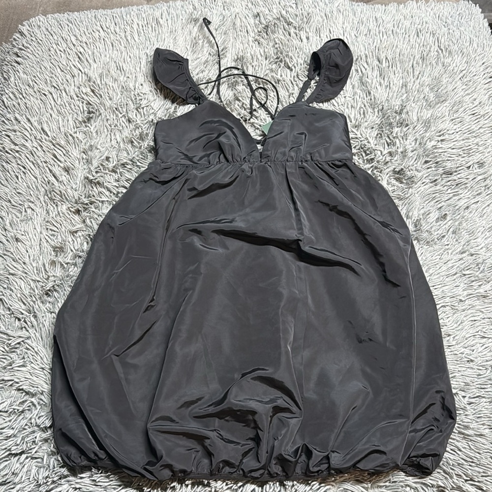 🥰🥰Satin Flutter Cap Sleeve Mini Bubble Dress🥰🥰 - Picture 4 of 8